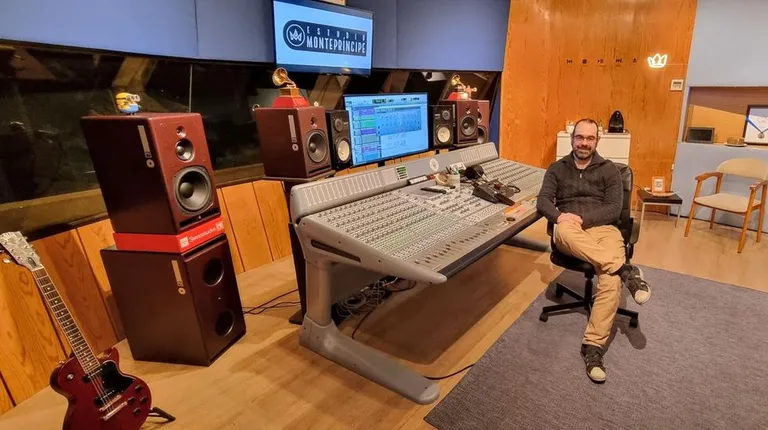 Caco Refojo en el Estudio Montepríncipe